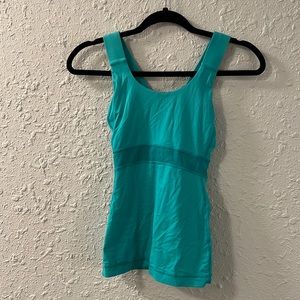 Lululemon tank top with built in bra
